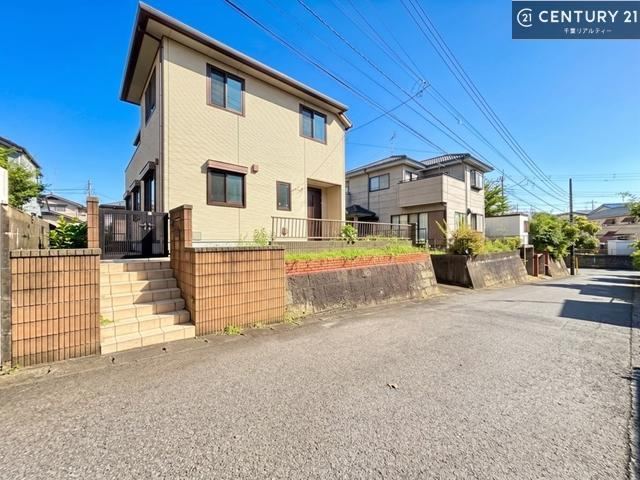 4LDK+S house in Wakaba Ward, Chiba - Photo 1