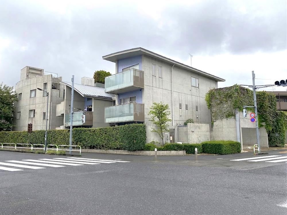2LDK apartment in Setagaya Ward, Tokyo - Photo 1