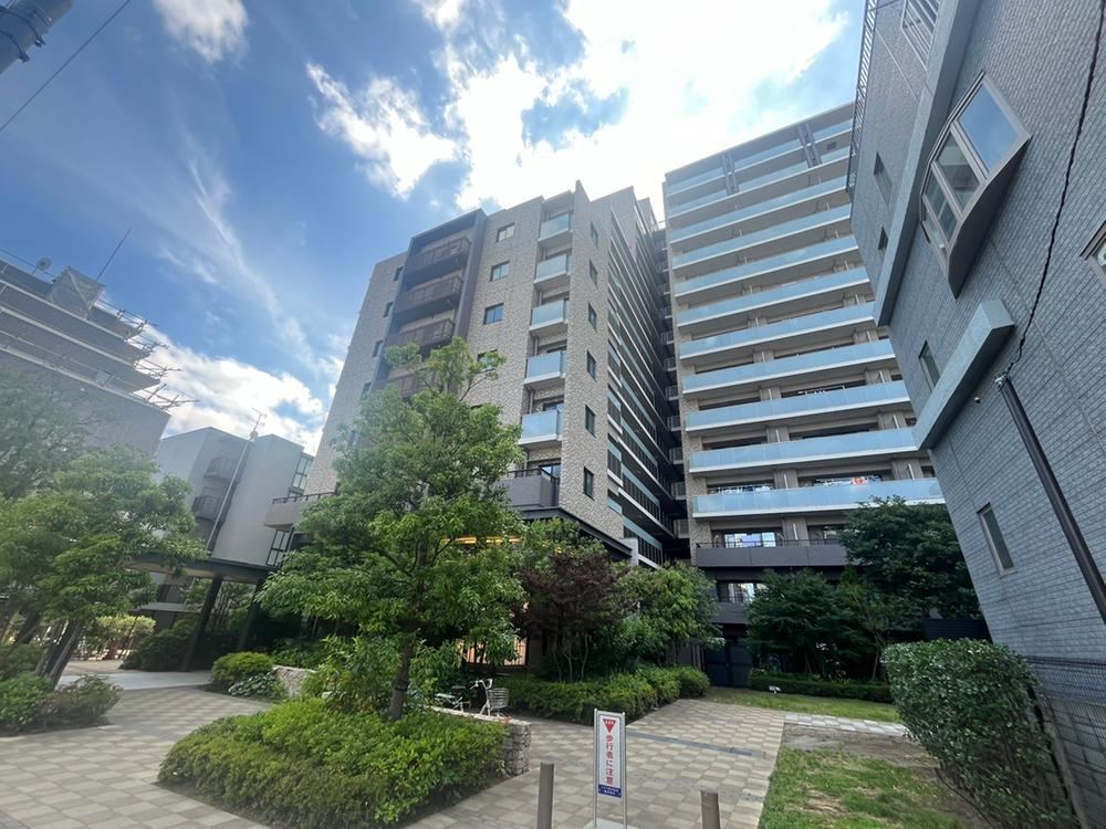 3LDK apartment in Koto Ward, Tokyo - Photo 1