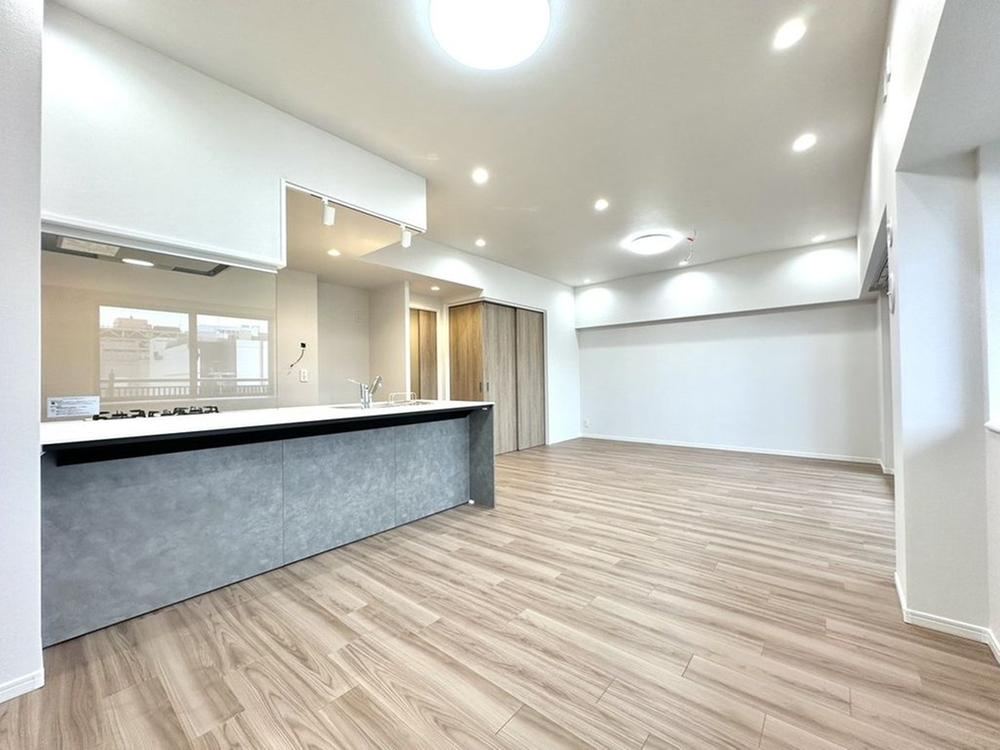 3LDK apartment in Funabashi, Chiba - Photo 1