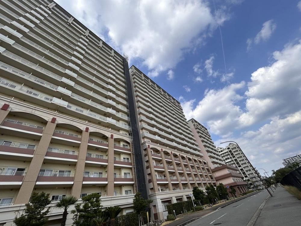 1LDK apartment in Higashinada Ward, Kobe, Hyogo - Photo 1