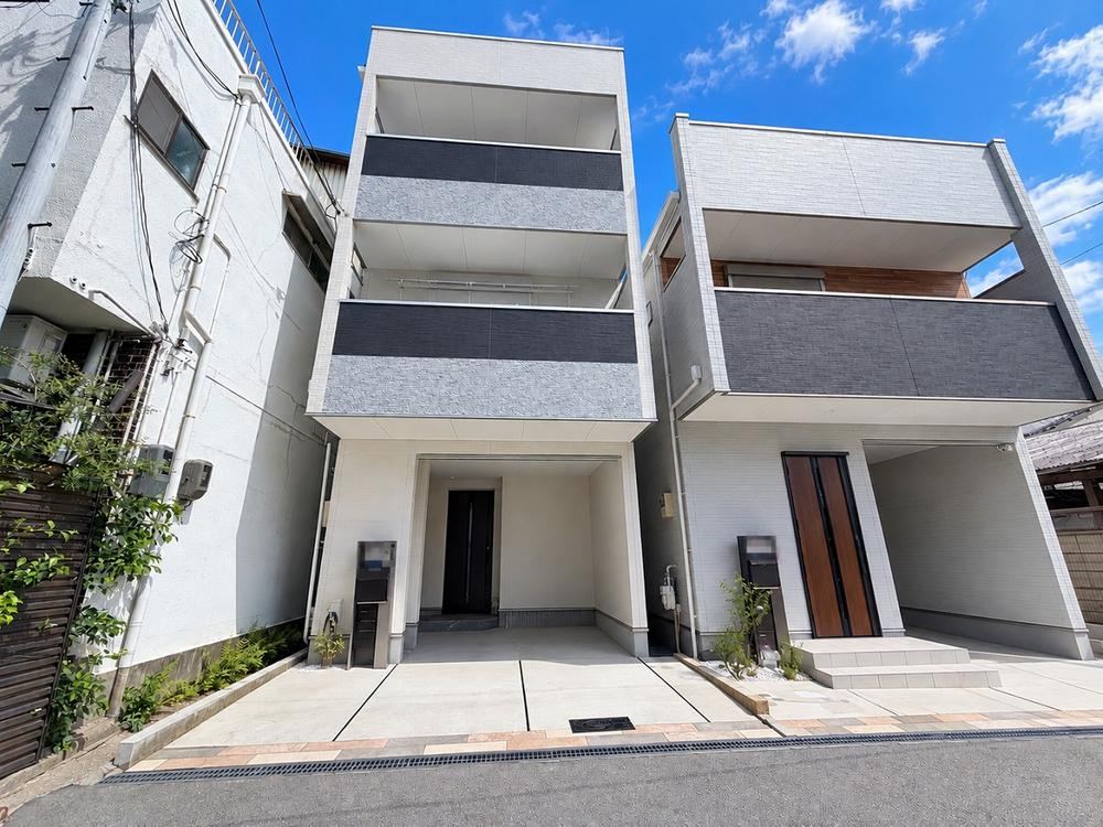 4LDK+S house in Nishinari Ward, Osaka - Photo 1