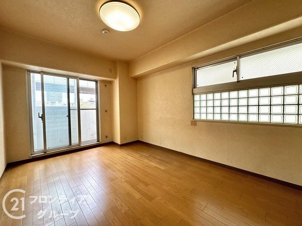 3LDK apartment in Nishinomiya, Hyogo - Photo 1