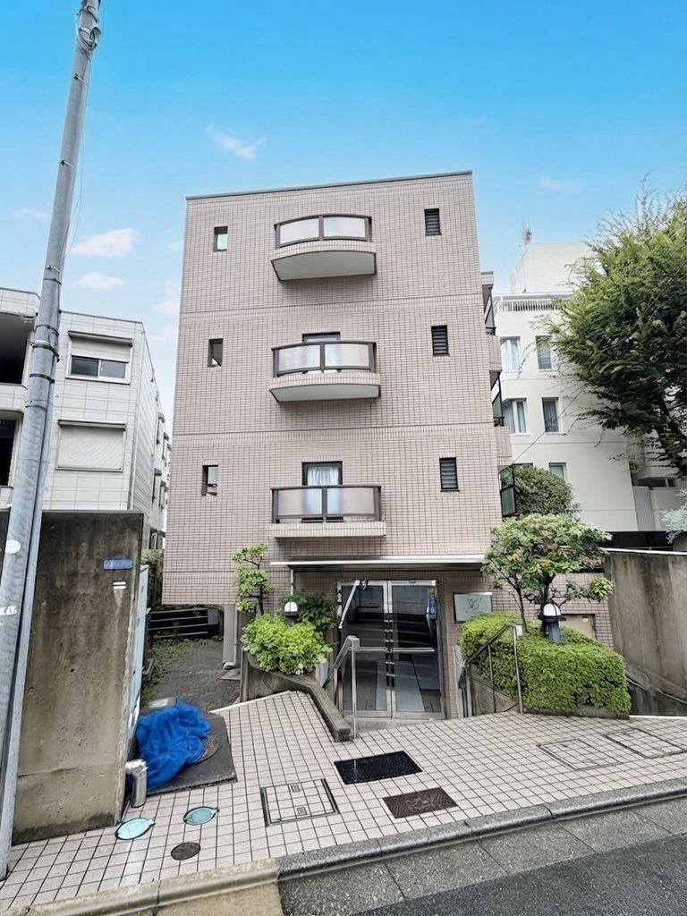 1LDK apartment in Shinagawa Ward, Tokyo - Photo 1