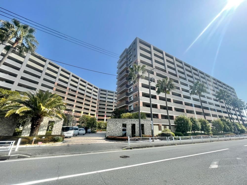 4LDK apartment in Kanagawa Ward, Yokohama, Kanagawa - Photo 1