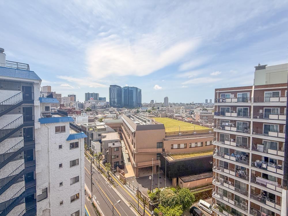 3LDK apartment in Shinagawa Ward, Tokyo - Photo 1