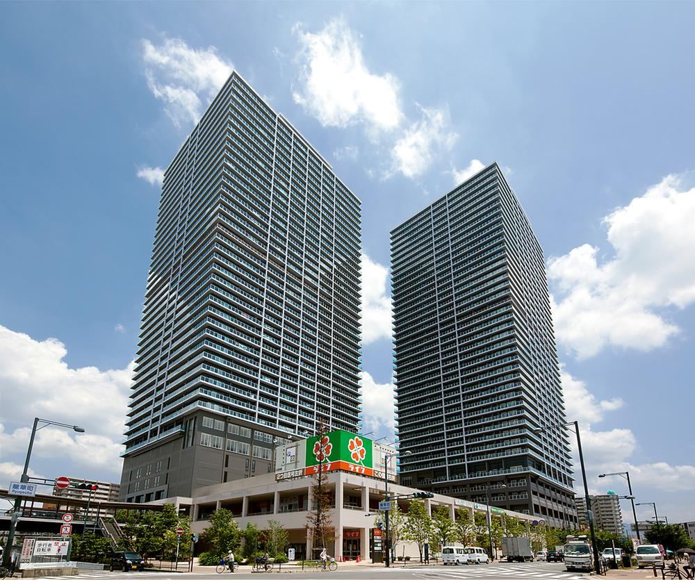 3LDK apartment in Yao, Osaka - Photo 1
