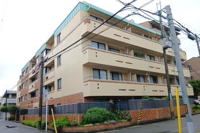 2LDK apartment in Amagasaki, Hyogo - Photo 1