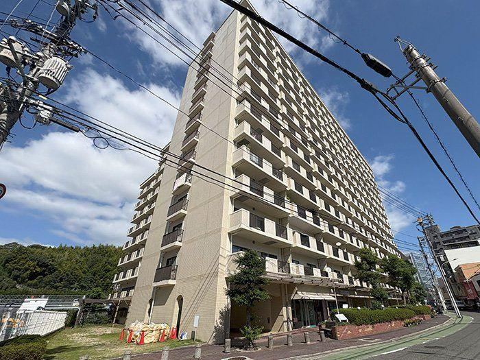 3LDK apartment in Nishi Ward, Hiroshima - Photo 1