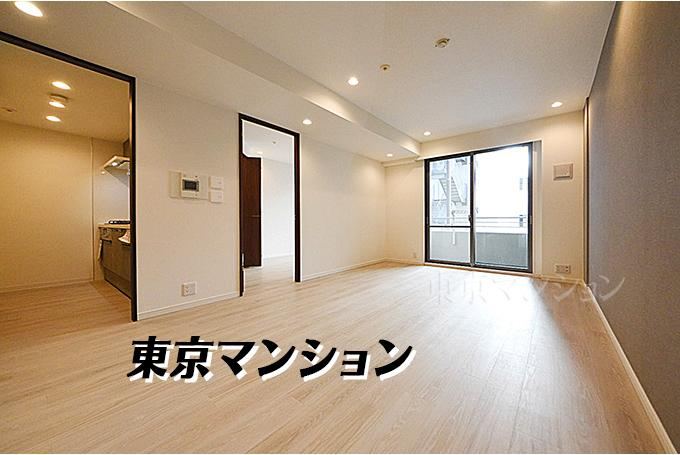 2LDK apartment in Shinjuku Ward, Tokyo - Photo 1