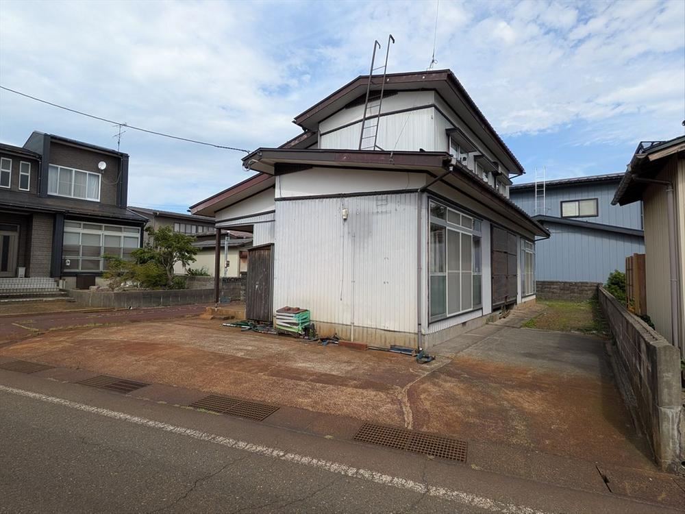 216 m² land in Joetsu, Niigata - Photo 1