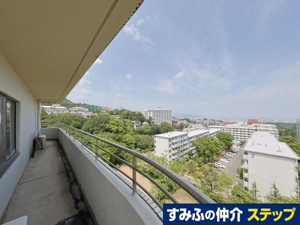 4LDK apartment in Takarazuka, Hyogo - Photo 1