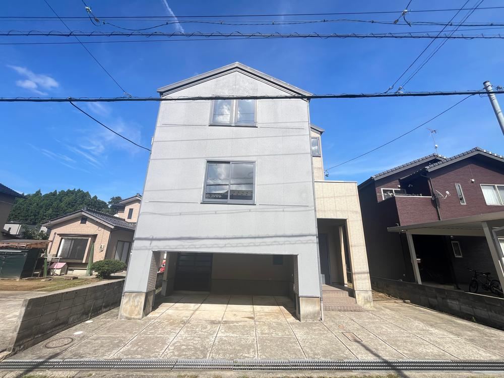 4LDK+S house in Kanazawa, Ishikawa - Photo 1