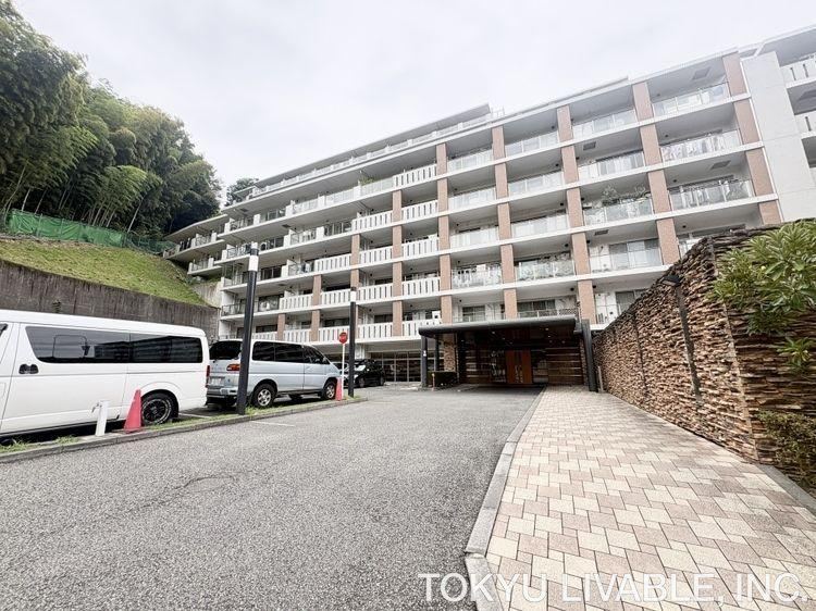 3LDK apartment in Inagi, Tokyo - Photo 1