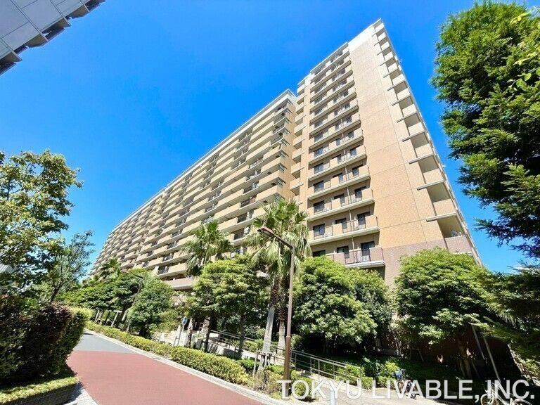 4LDK apartment in Koto Ward, Tokyo - Photo 1