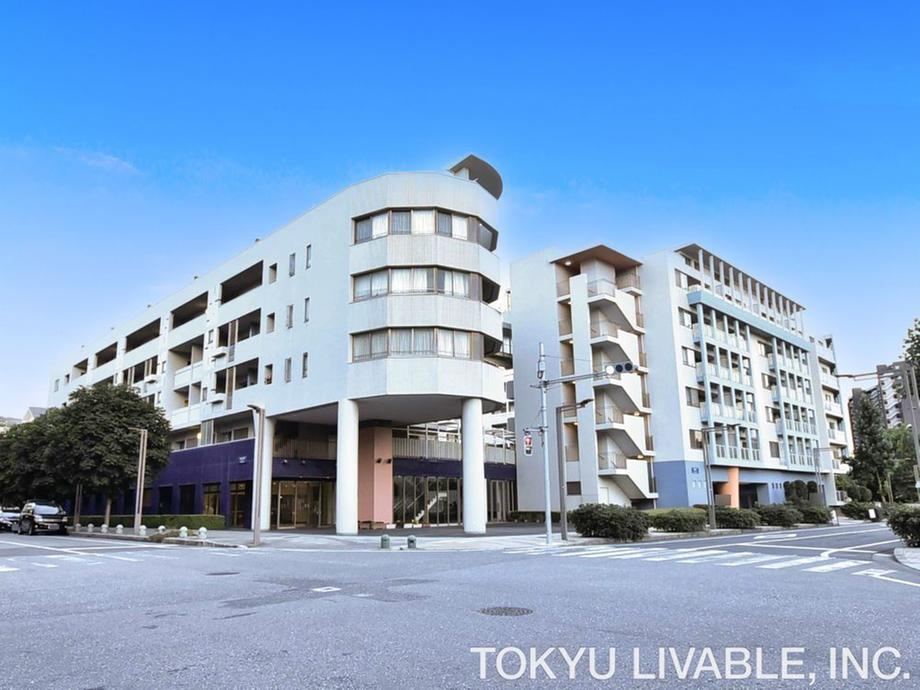 3LDK apartment in Mihama Ward, Chiba - Photo 1