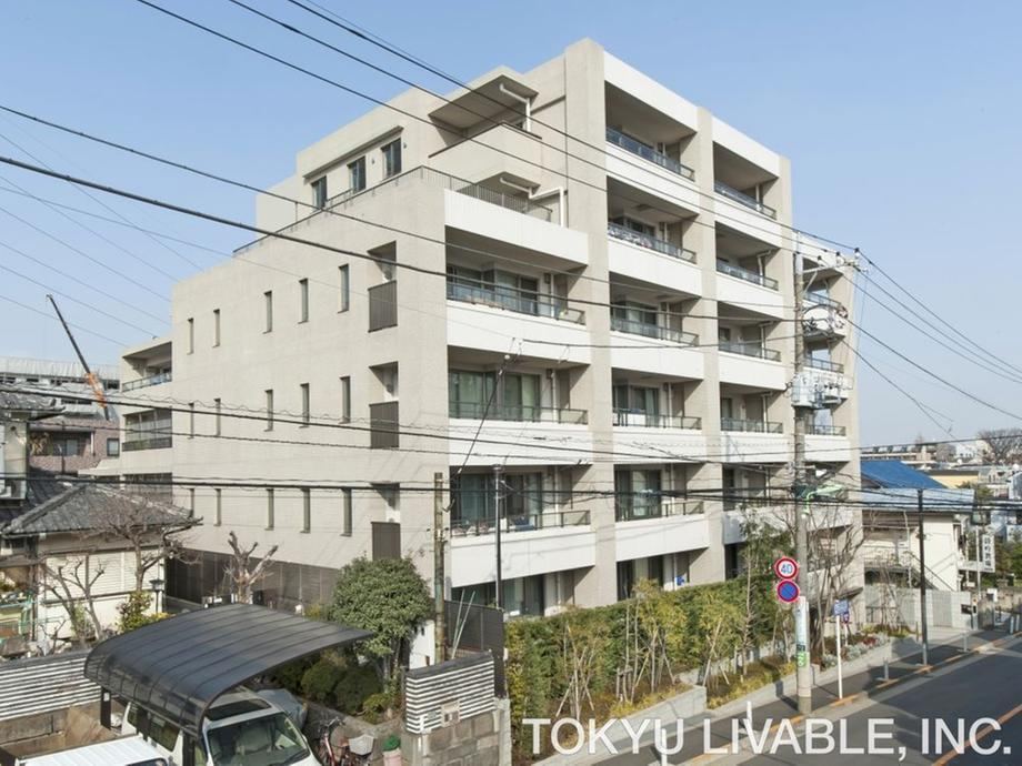4LDK apartment in Setagaya Ward, Tokyo - Photo 1