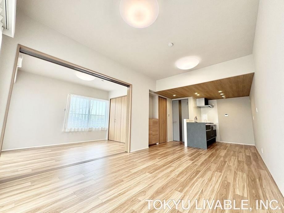 3LDK apartment in Nakano Ward, Tokyo - Photo 1