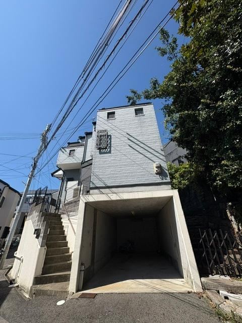 4DK house in Nagata Ward, Kobe, Hyogo - Photo 1