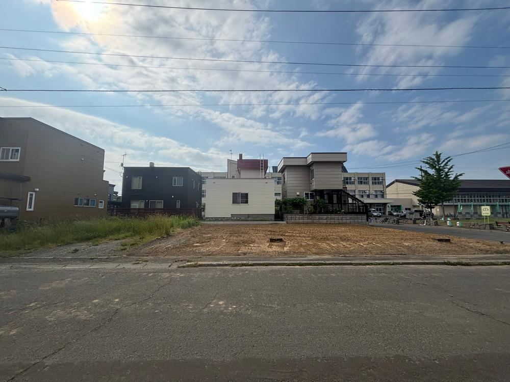 165 m² land in Kita Ward, Sapporo, Hokkaido - Photo 1