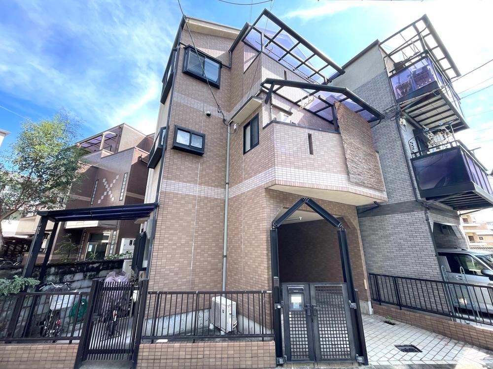 5LDK house in Nagaokakyo, Kyoto - Photo 1