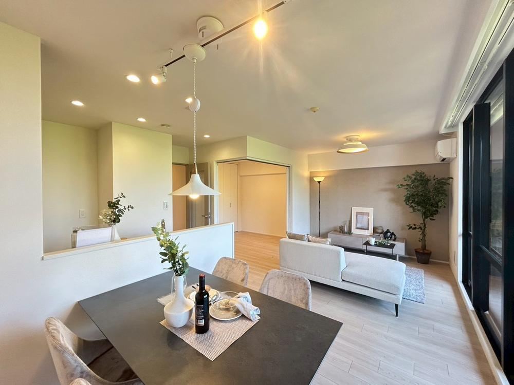 3LDK apartment in Joto Ward, Osaka - Photo 1