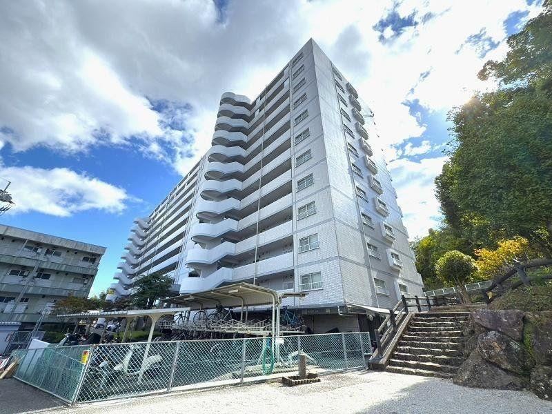 3LDK apartment in Kochi, Kochi - Photo 1