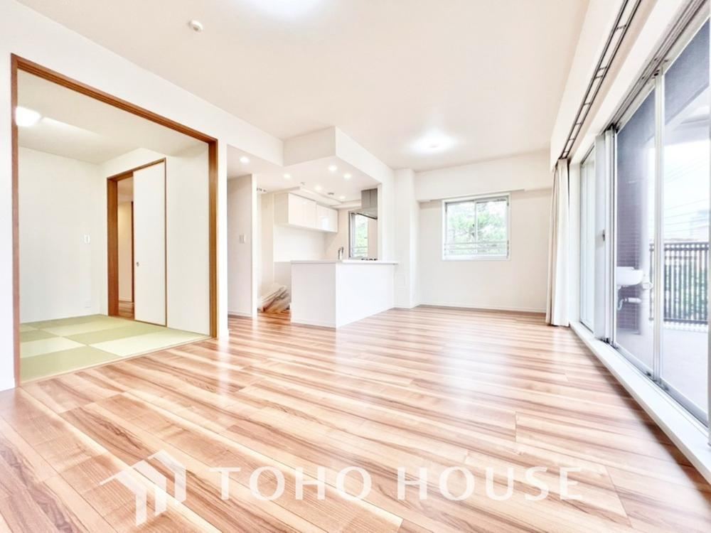 4LDK apartment in Mihama Ward, Chiba - Photo 1