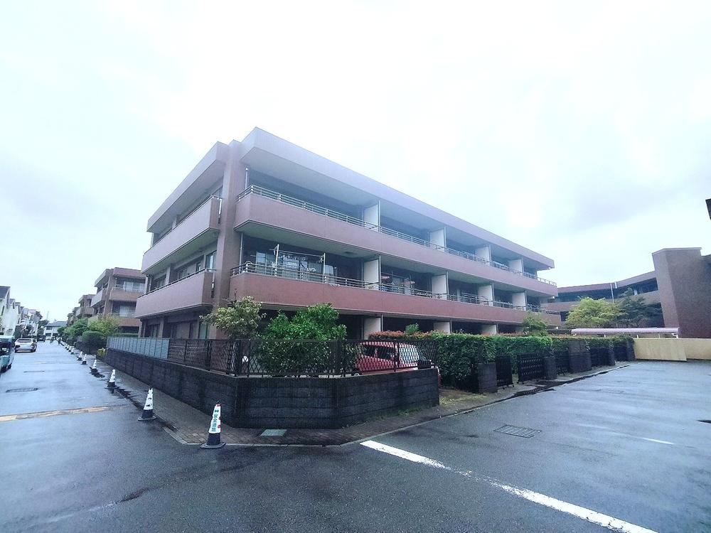 4LDK apartment in Tachikawa, Tokyo - Photo 1
