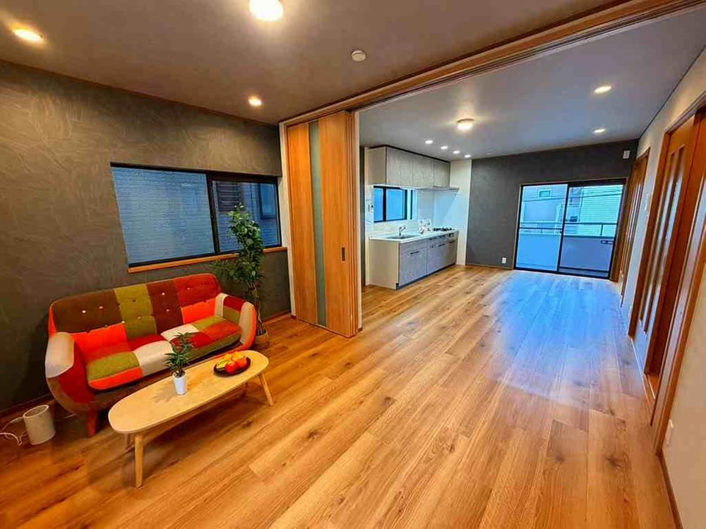 4LDK house in Neyagawa, Osaka - Photo 1