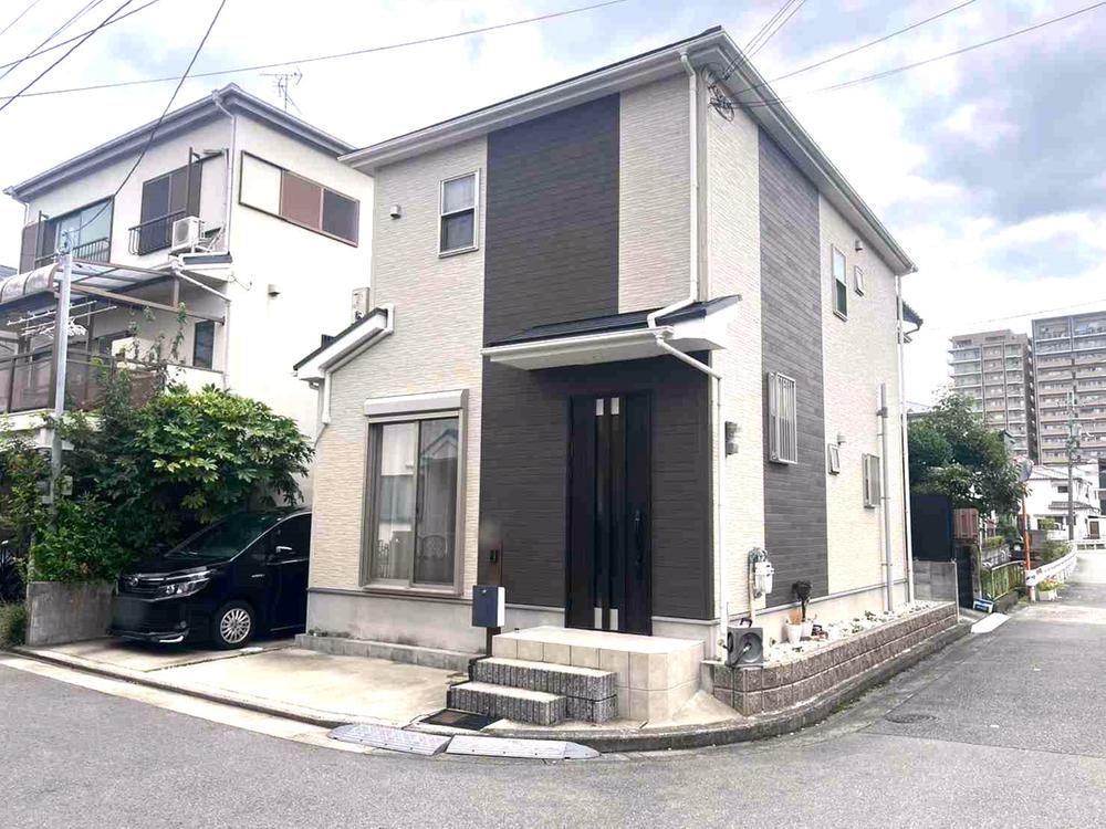 4LDK house in Ibaraki, Osaka - Photo 1