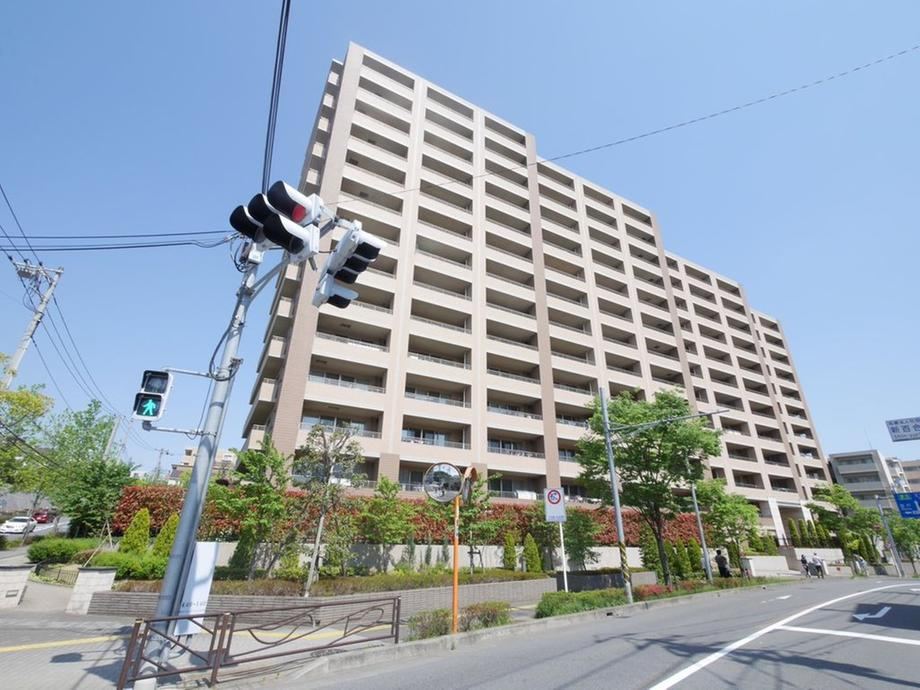 3LDK apartment in Asao Ward, Kawasaki, Kanagawa - Photo 1