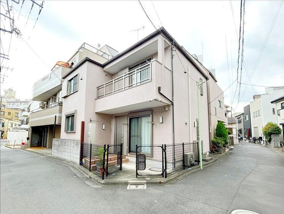 3LDK house in Arakawa Ward, Tokyo - Photo 1
