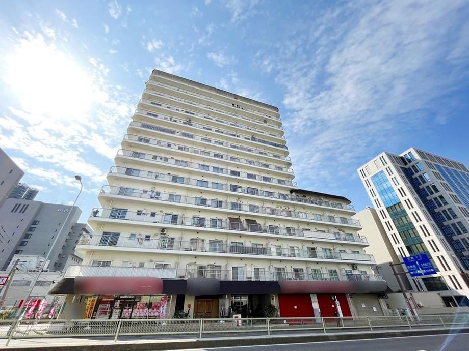 3LDK apartment in Yodogawa Ward, Osaka - Photo 1