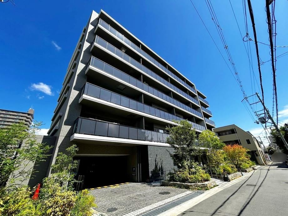 2LDK apartment in Suita, Osaka - Photo 1