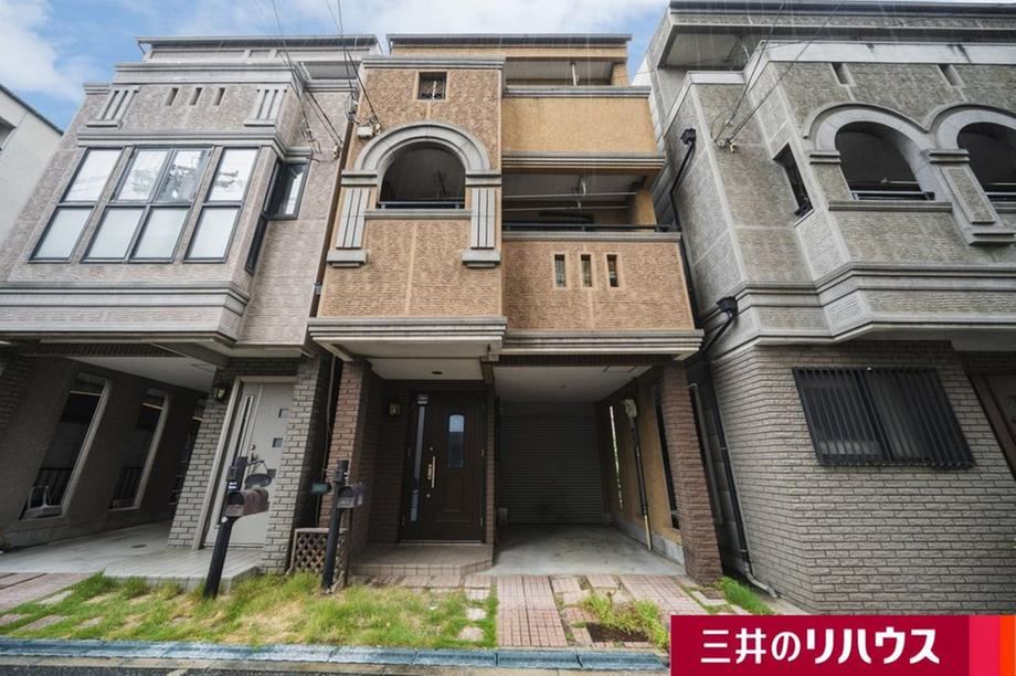 4LDK house in Ino Ward, Osaka - Photo 1