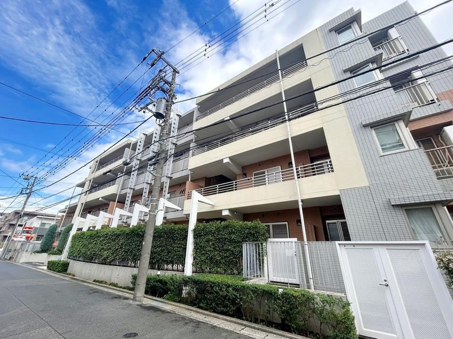 3LDK apartment in Ichikawa, Chiba - Photo 1