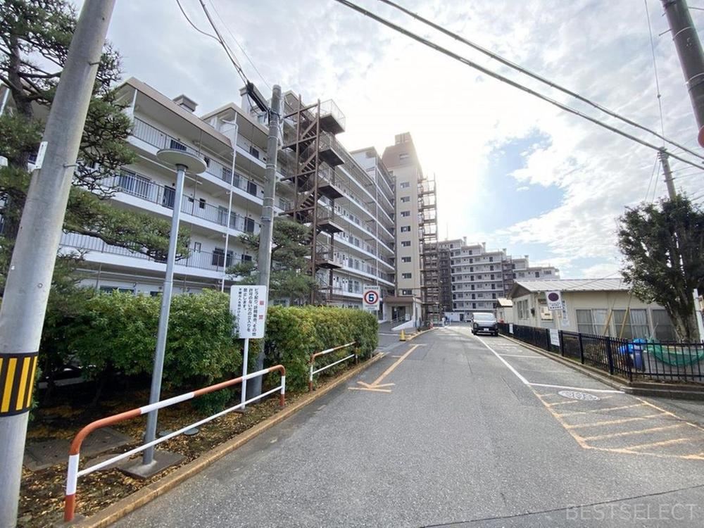 2LDK+S apartment in Niiza, Saitama - Photo 1