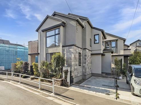4LDK house in Koganei, Tokyo - Photo 1