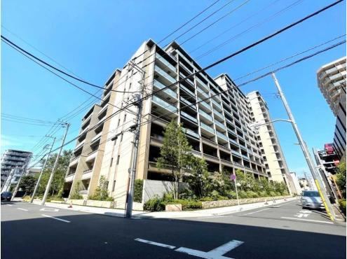 3LDK apartment in Koto Ward, Tokyo - Photo 1