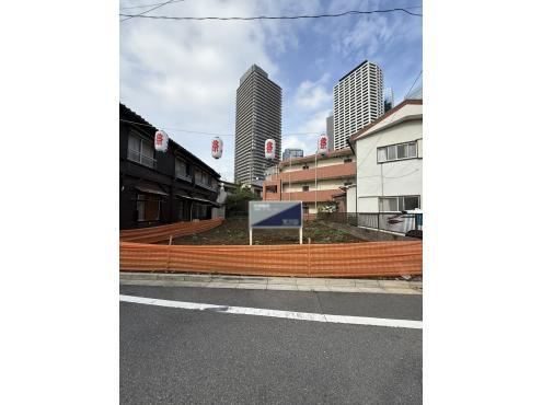 221 m² land in Shinjuku Ward, Tokyo - Photo 1