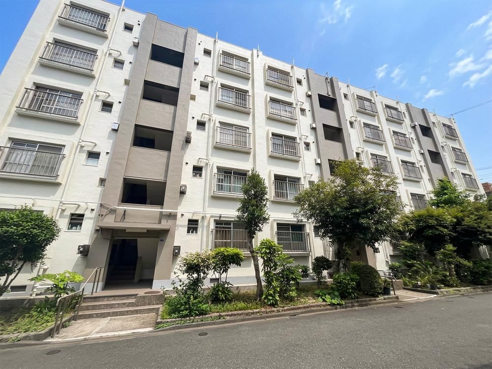 2DK apartment in Koto Ward, Tokyo - Photo 1