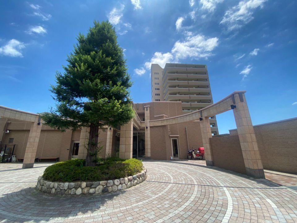 4LDK apartment in Nada Ward, Kobe, Hyogo - Photo 1