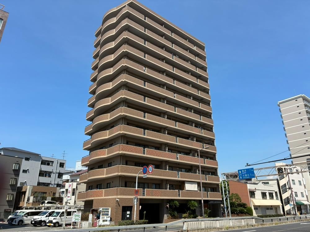 2LDK apartment in Suminoe Ward, Osaka - Photo 1