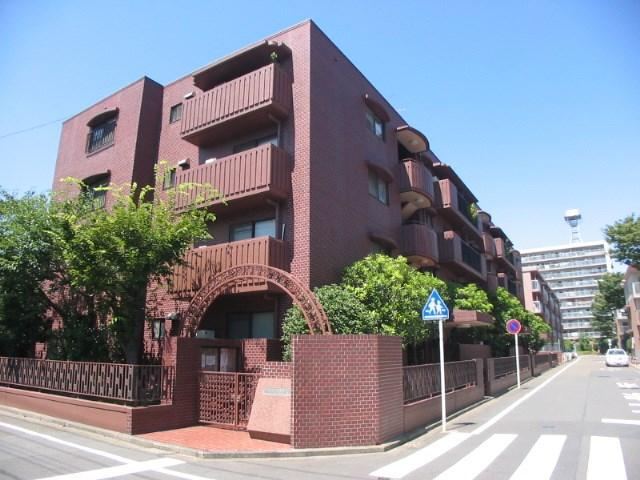 2LDK apartment in Kohoku Ward, Yokohama, Kanagawa - Photo 1