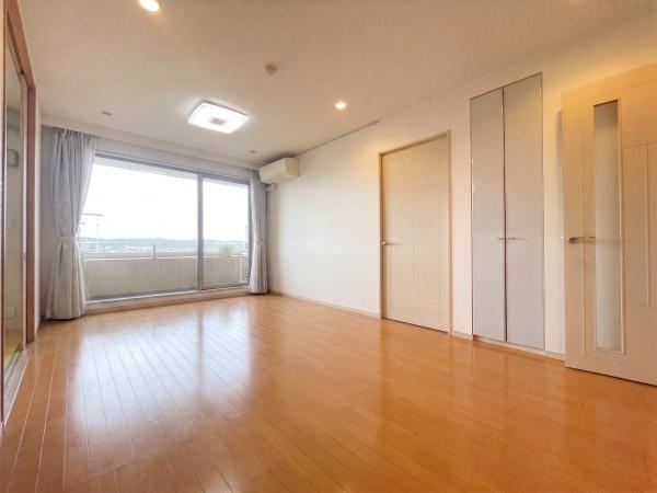 3LDK apartment in Hino, Tokyo - Photo 1