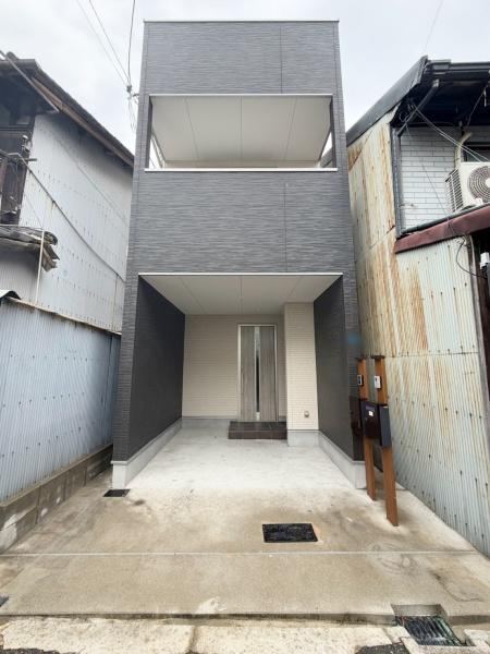 3LDK house in Nishinari Ward, Osaka - Photo 1