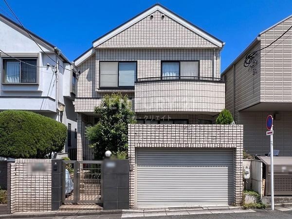 4LDK house in Meguro Ward, Tokyo - Photo 1