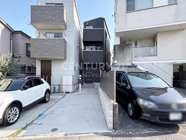 3LDK house in Saiwai Ward, Kawasaki, Kanagawa - Photo 1