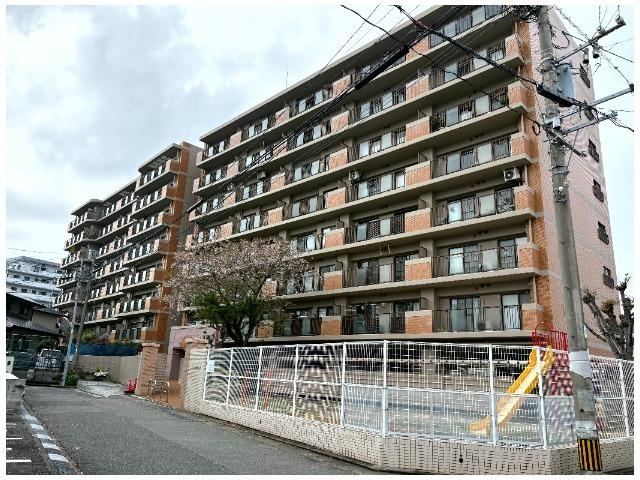 3LDK apartment in Kasuga, Fukuoka - Photo 1